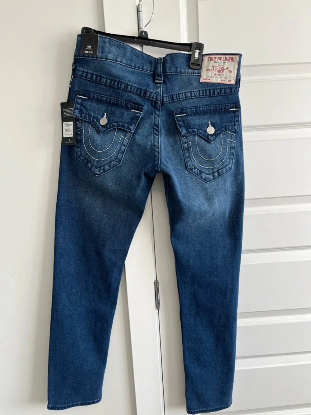 True Religion GENO Relaxed Slim Jeans 30 Medium Wash NWT